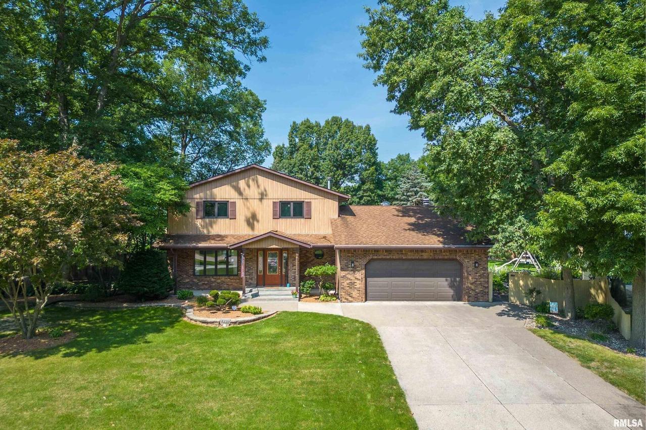 4220 N 172nd St., East Moline, IL 61244