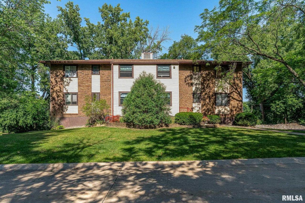 20 Cherry Hill Ct., Hampton, IL 61256