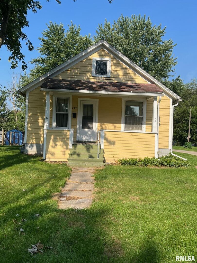 219 Maple Ave., Kewanee, IL 61443