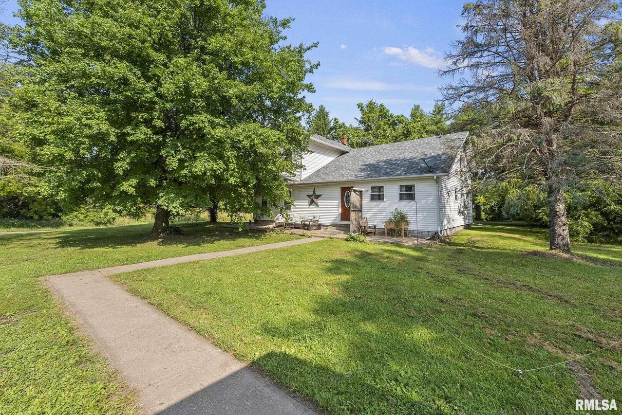 1205 105th St., Monmouth, IL 61462