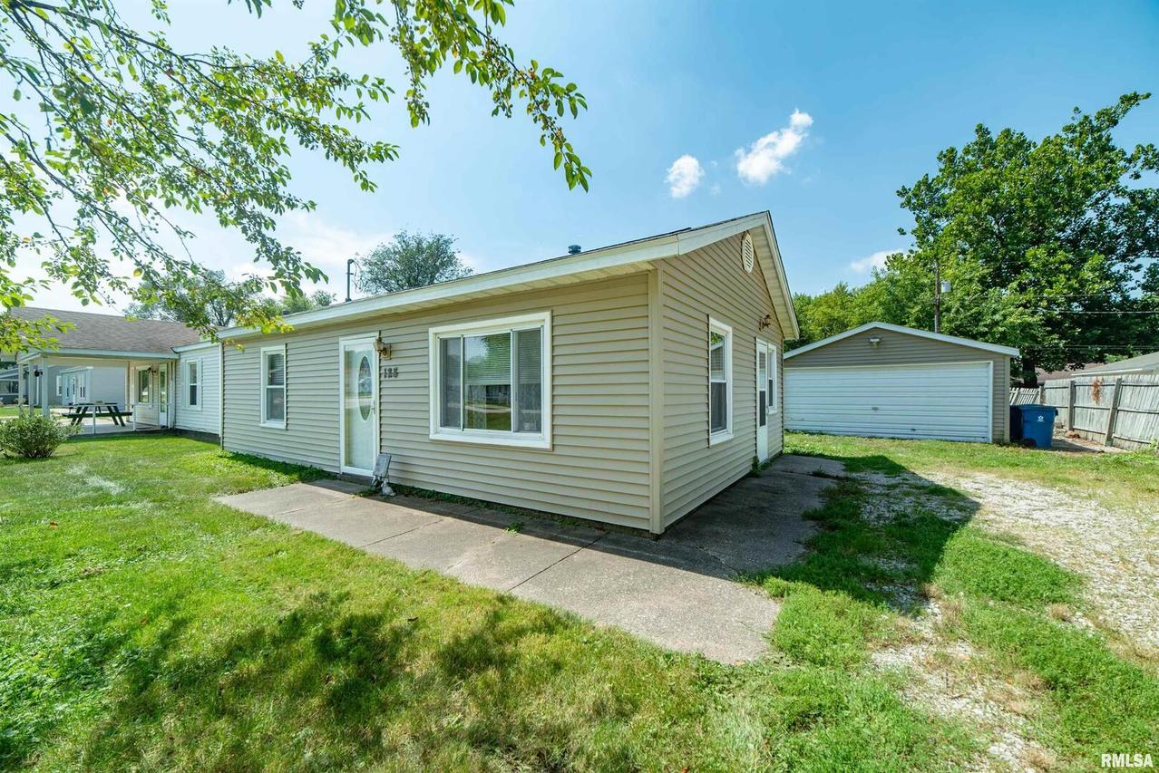 128 W 4th St., Coal Valley, IL 61240