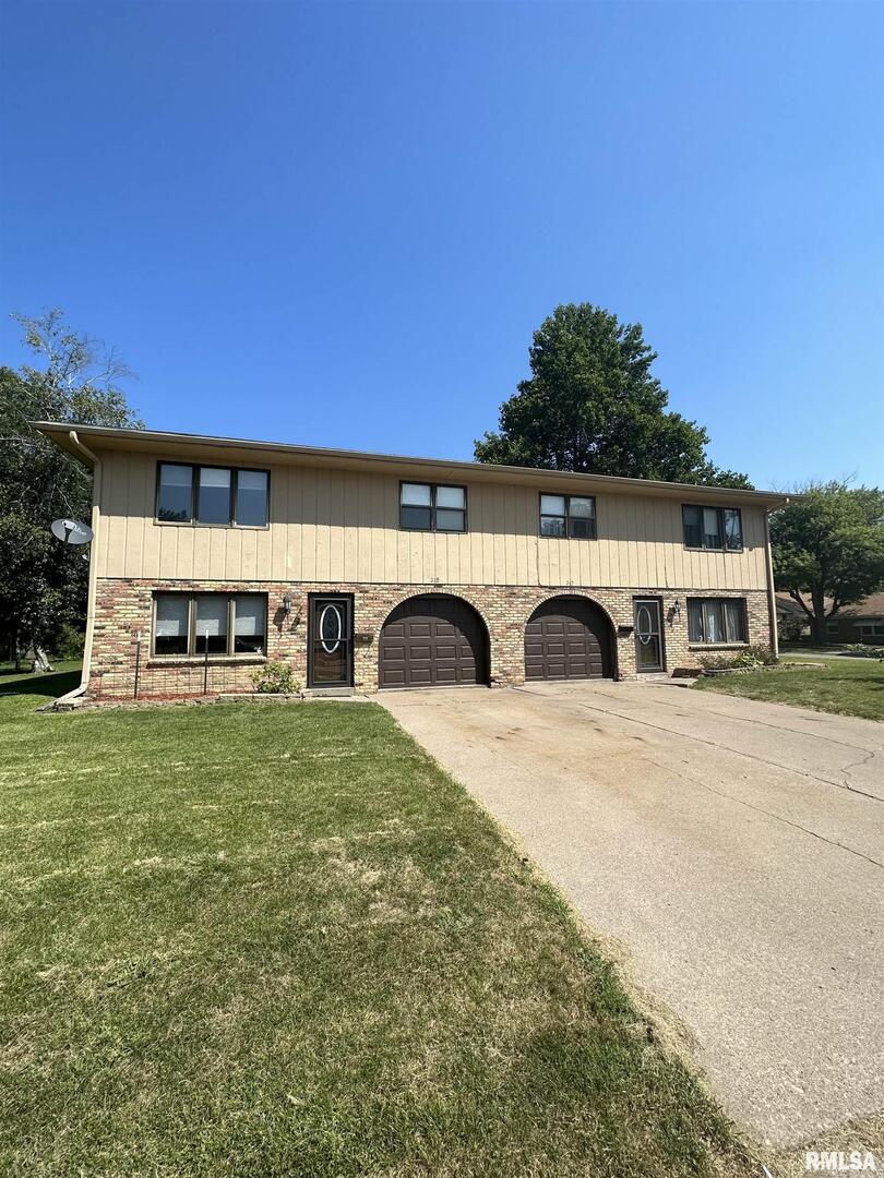 315 30th Avenue Ct., Moline, IL 61265