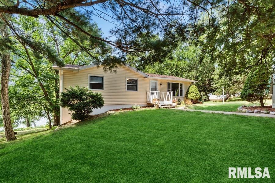 870 42nd St., New Boston, IL 61272