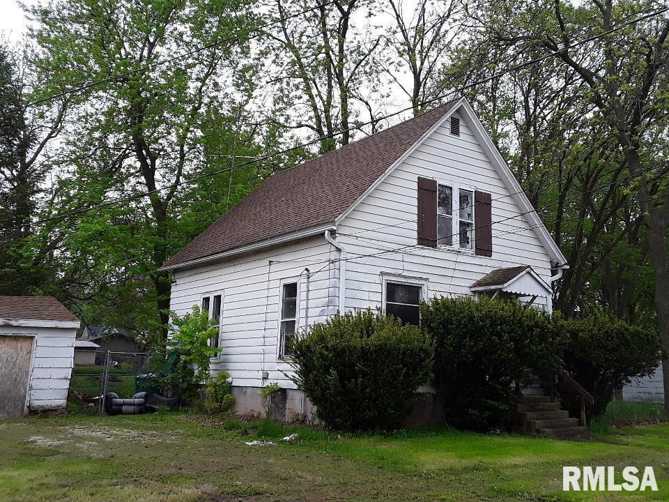 260 W 1st St., Galesburg, IL 61401