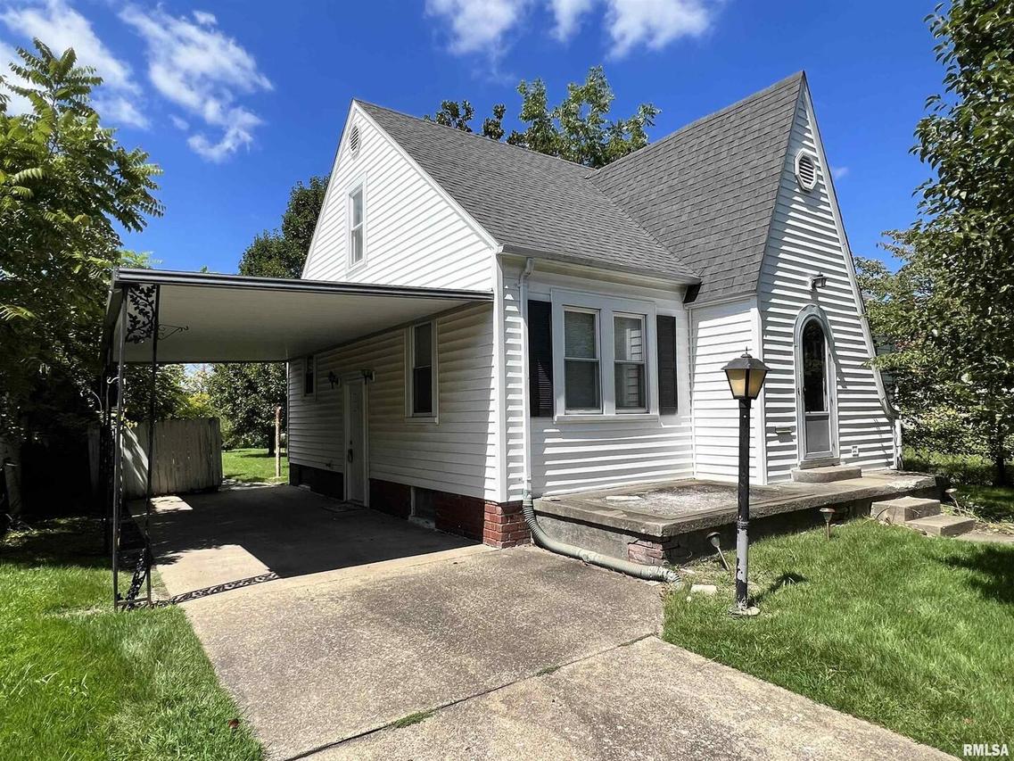 309 N 13th St., Herrin, IL 62948