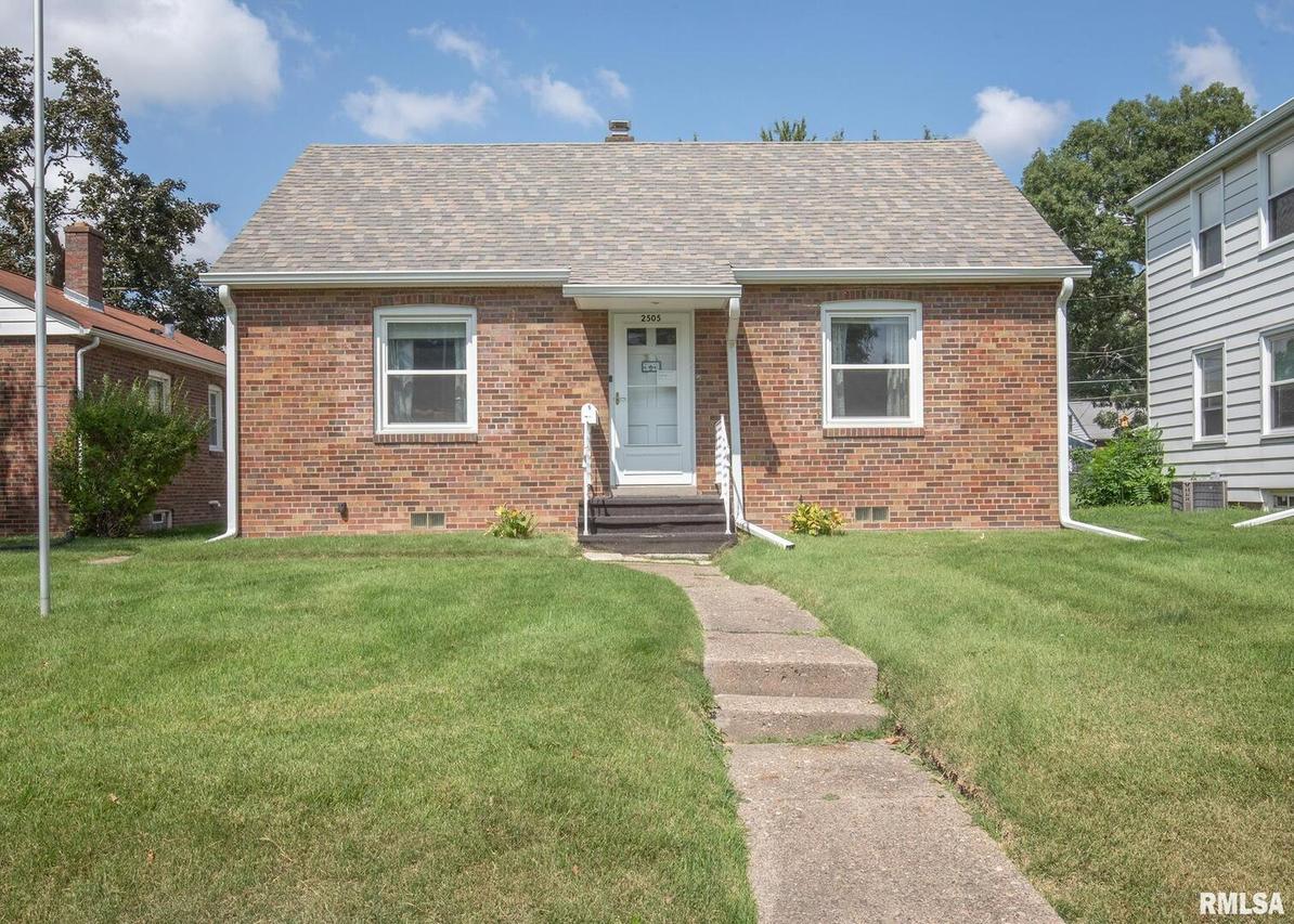 2505 23 1/2 Ave., Rock Island, IL 61201