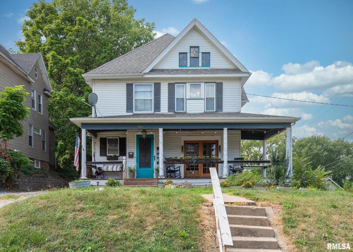 701 25th St., Moline, IL 61265