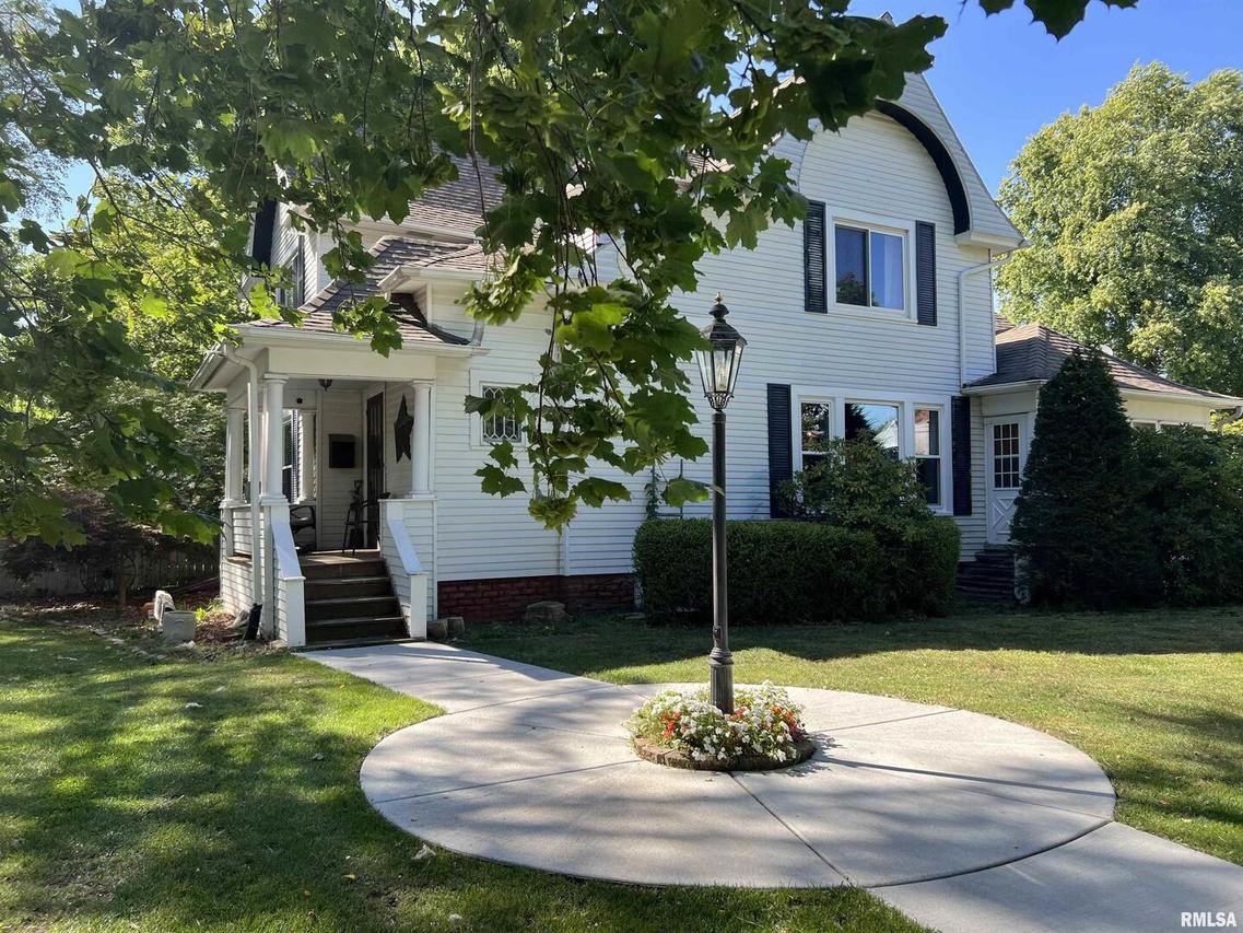 405 NW 3rd Ave., Aledo, IL 61231