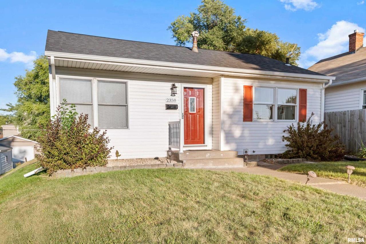 2358 33rd St., Moline, IL 61265