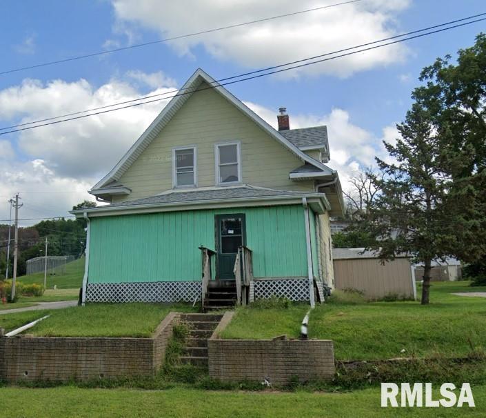 204 20th St., East Moline, IL 61244