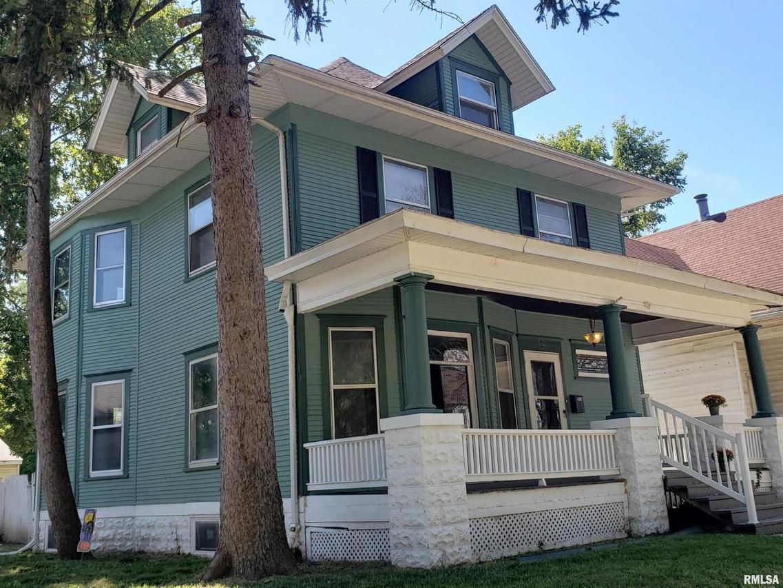 1610 12th Ave., Rock Island, IL 61201