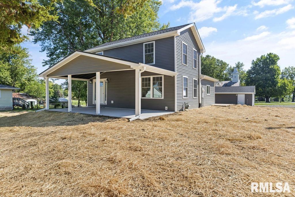 402 N Fulton St., Payson, IL 62360