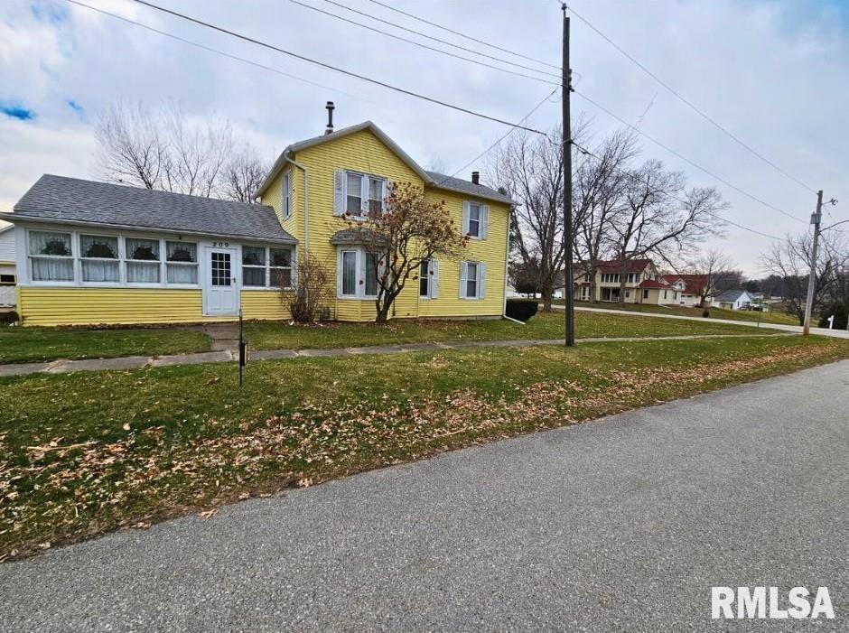 209 N Clark St., Reynolds, IL 61279