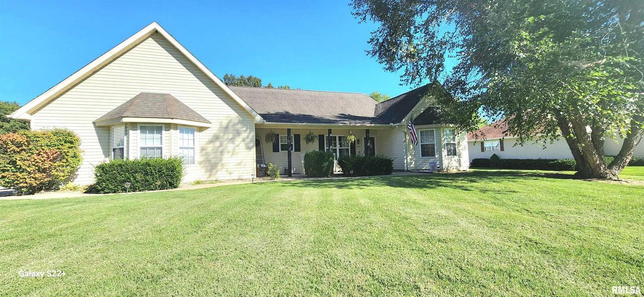 1211 Mockingbird Ln., Carterville, IL 62918