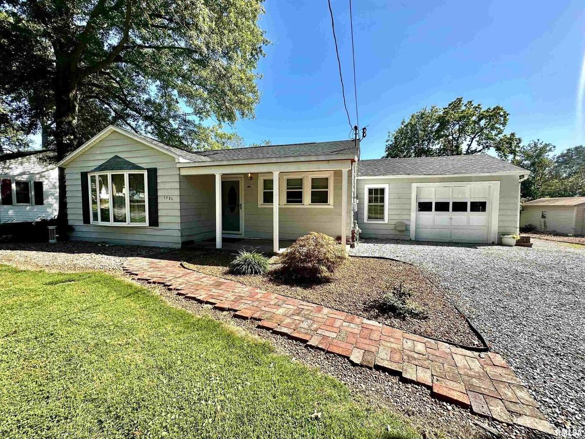 1721 Dorris Heights Rd., Harrisburg, IL 62946