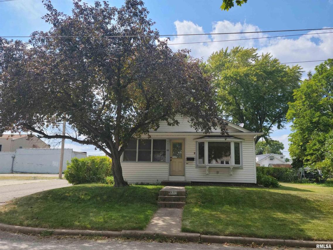 1931 33rd St., Moline, IL 61265