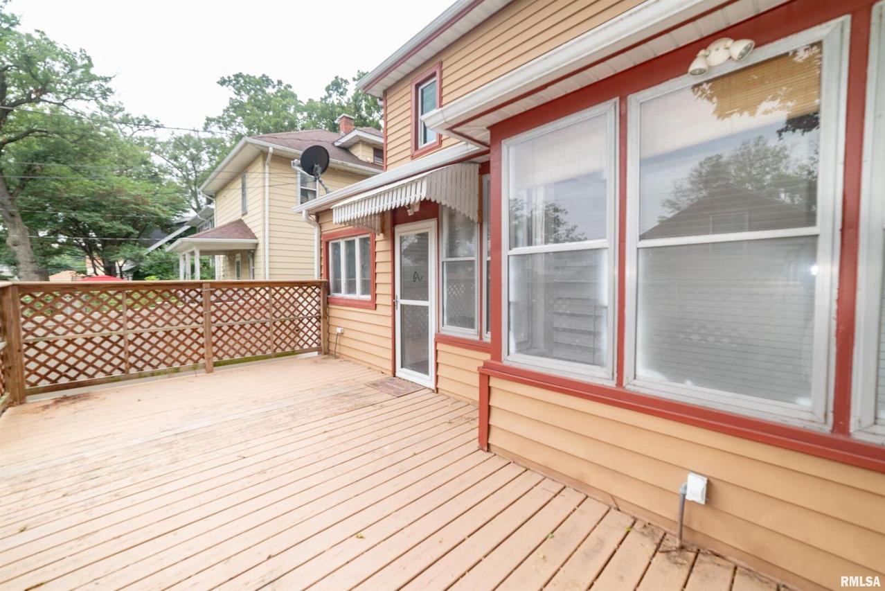 1002 24th St., Moline, IL 61265