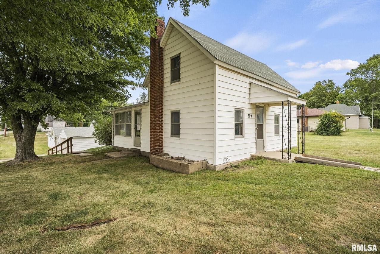 329 W Center St., Joy, IL 61260