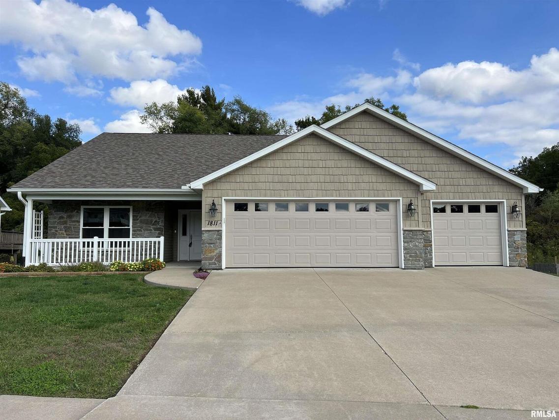 1811 E 6th St. #A, Coal Valley, IL 61240