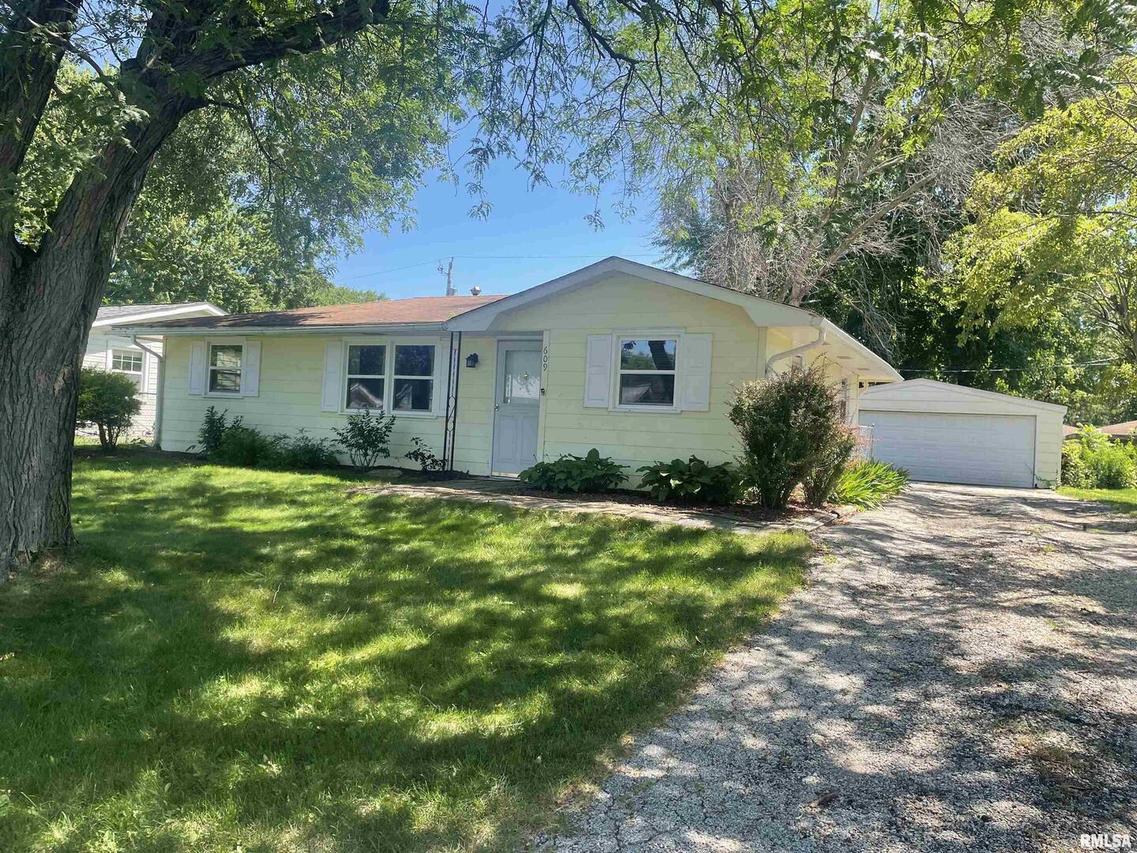 609 13th Ave., Hampton, IL 61256