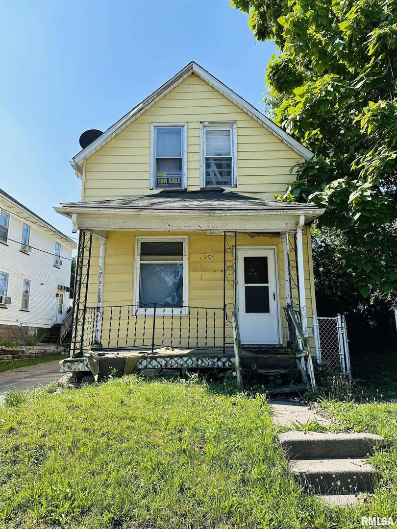 2404 8 1/2 Ave., Rock Island, IL 61201