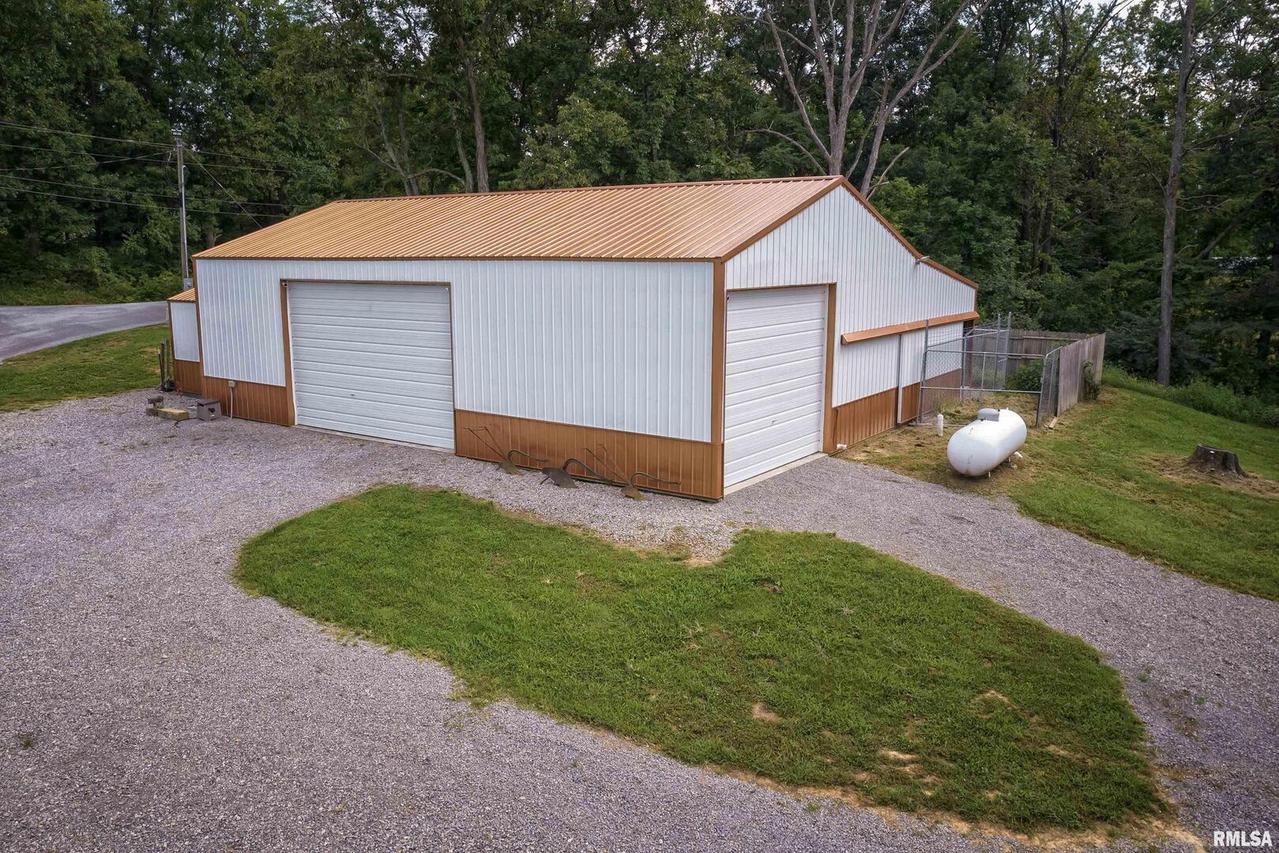 120 Quail Dr., Goreville, IL 62939