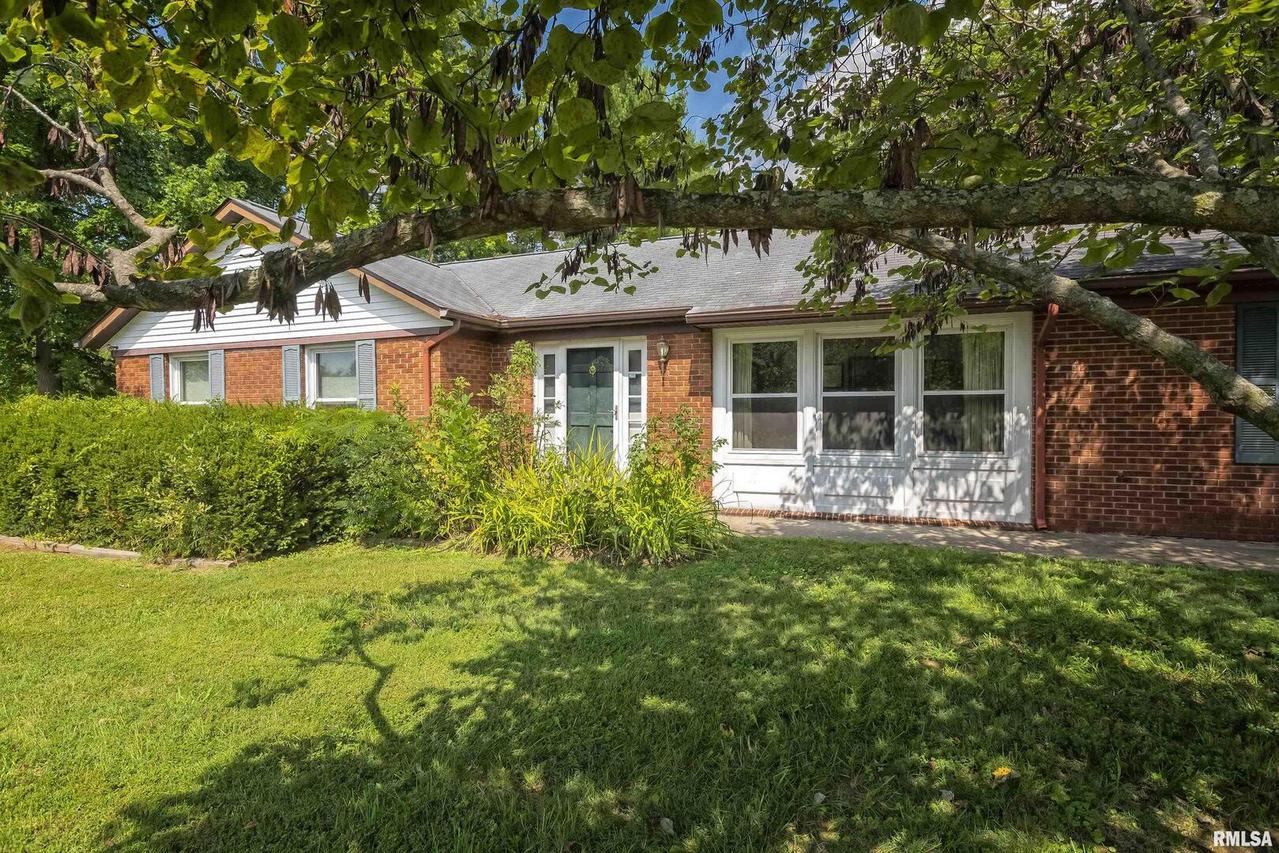 609 N Beadle Dr., Carbondale, IL 62901