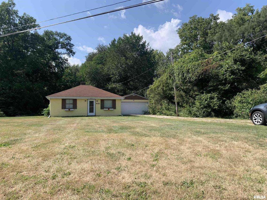 675 Island Ave., East Moline, IL 61244