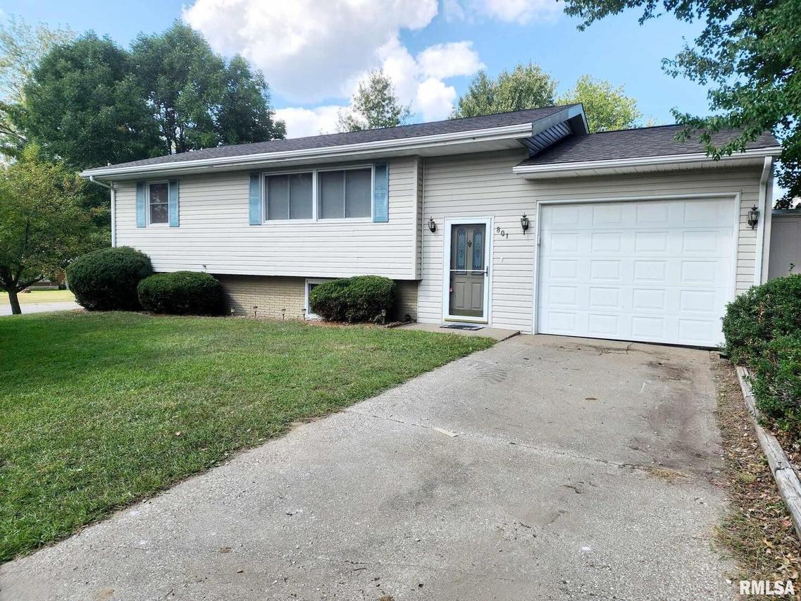 801 Southern Ln., Quincy, IL 62305