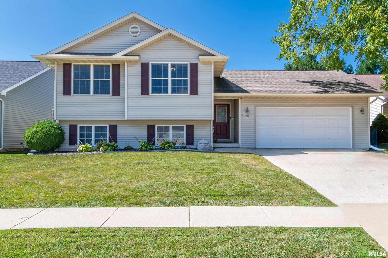 1922 13th St., Silvis, IL 61282