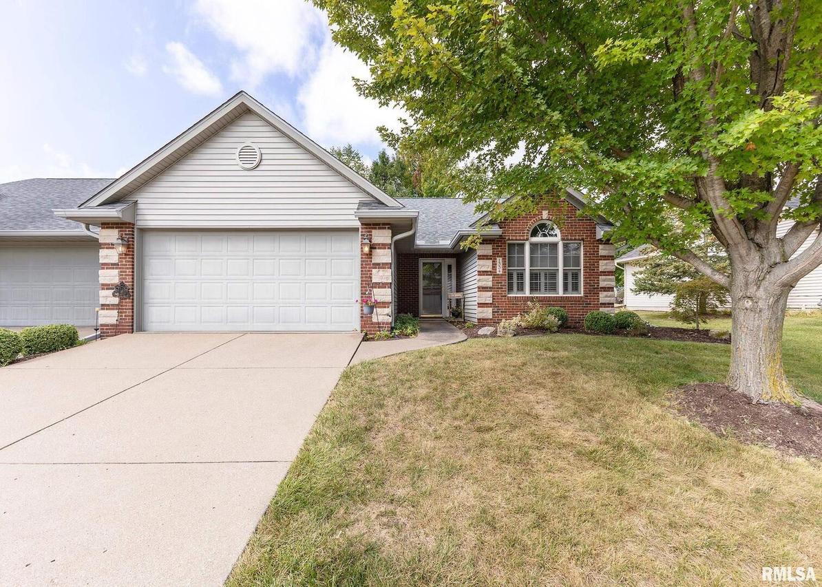 1334 33rd Avenue Cir., Silvis, IL 61282