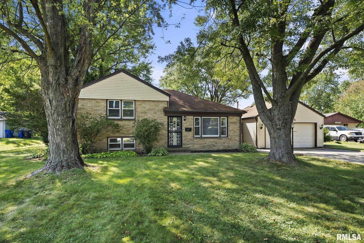 4724 27th Ave., Moline, IL 61265