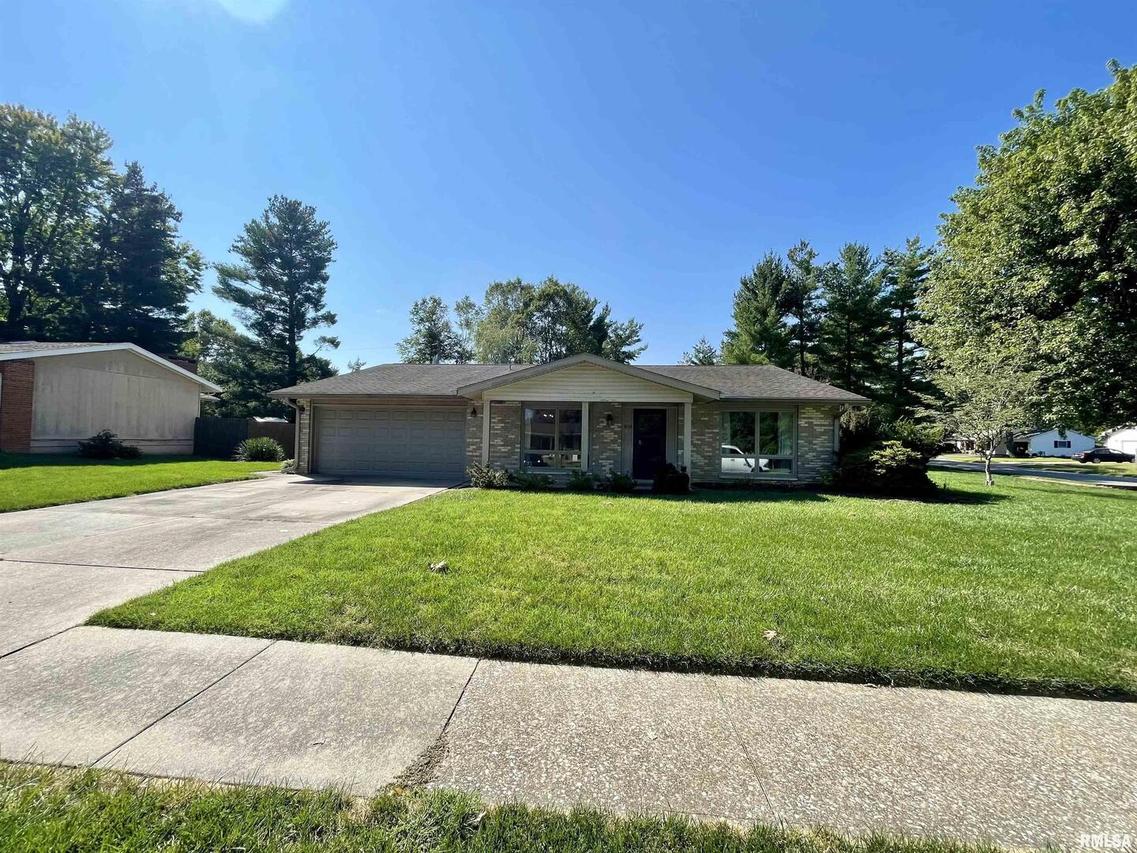 1611 Taylor Dr., Carbondale, IL 62901