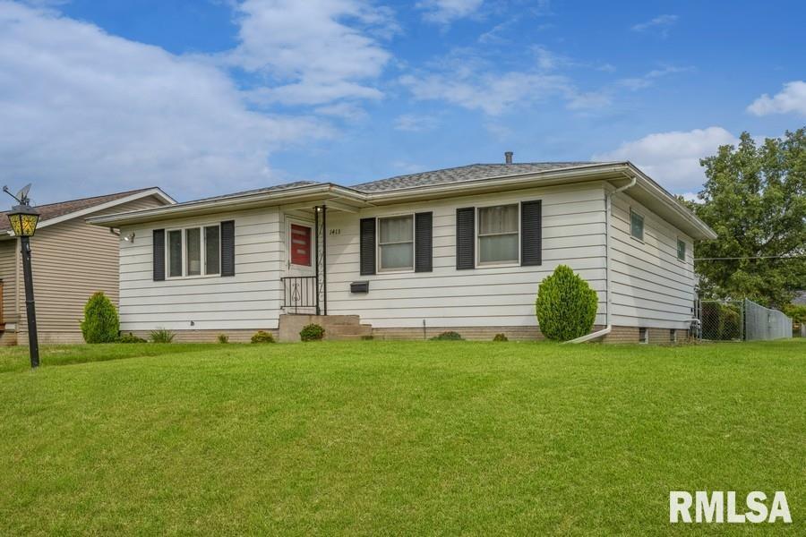 1413 30th Ave., Moline, IL 61265