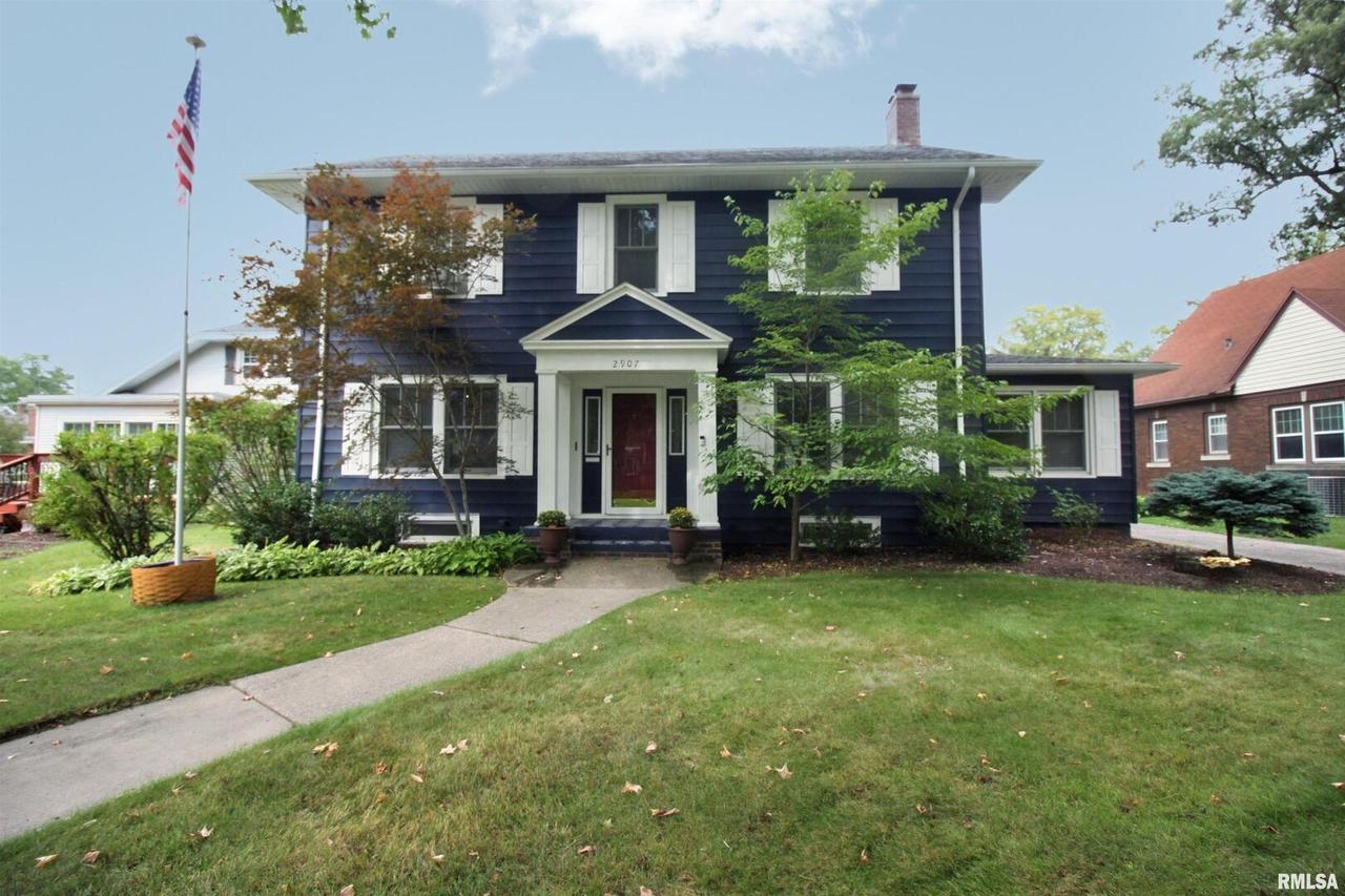 2907 16th Ave., Moline, IL 61201