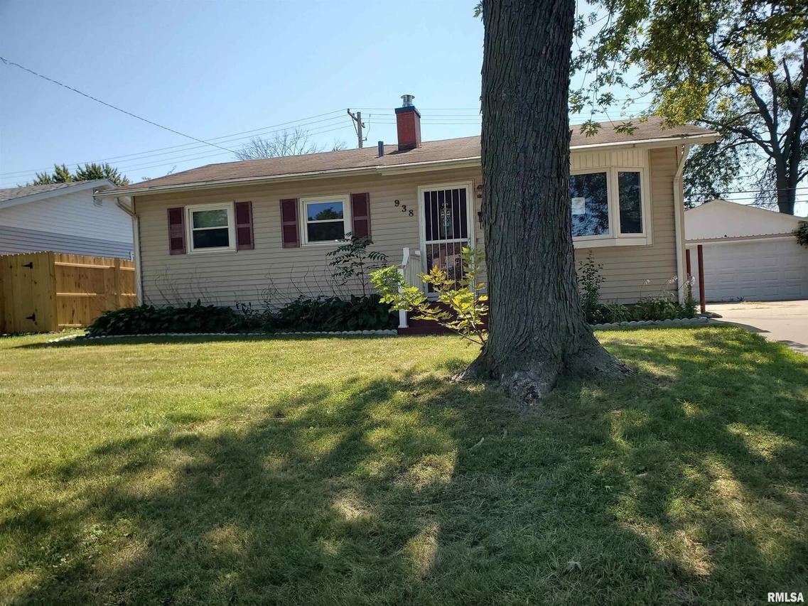 938 38th Ave., East Moline, IL 61244