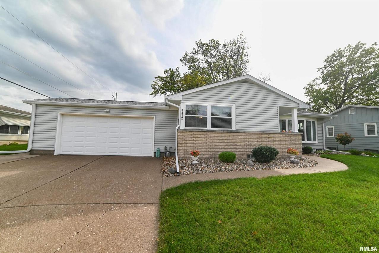 3812 19th Ave., Moline, IL 61265