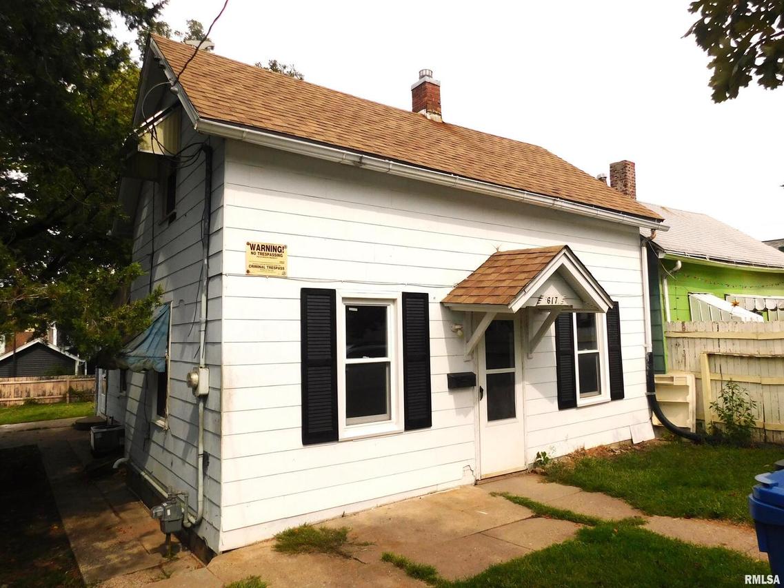 617 4th Ave., Moline, IL 61265