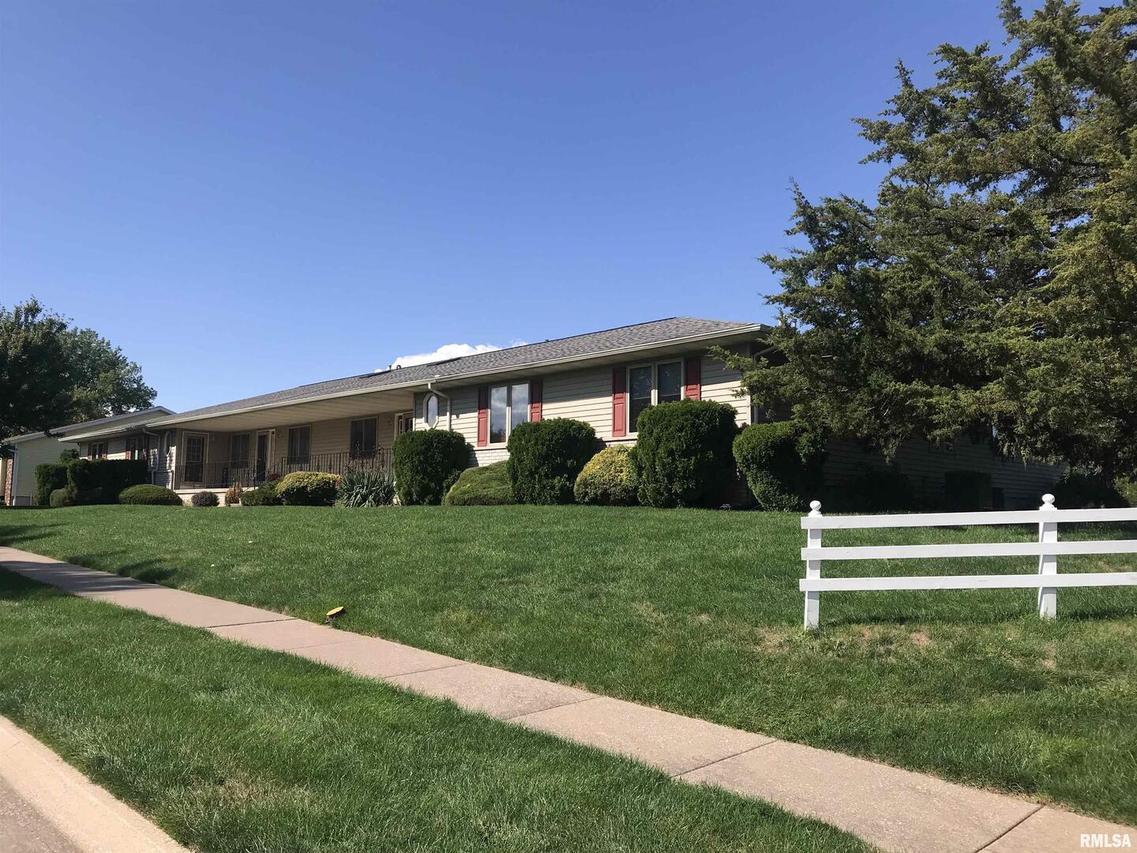 1235 47th Avenue Ct. #17, East Moline, IL 61244