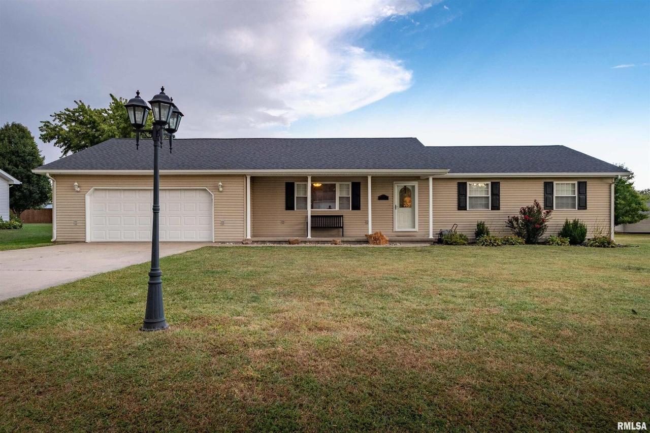 1307 Hazel Ln., Johnston City, IL 62951