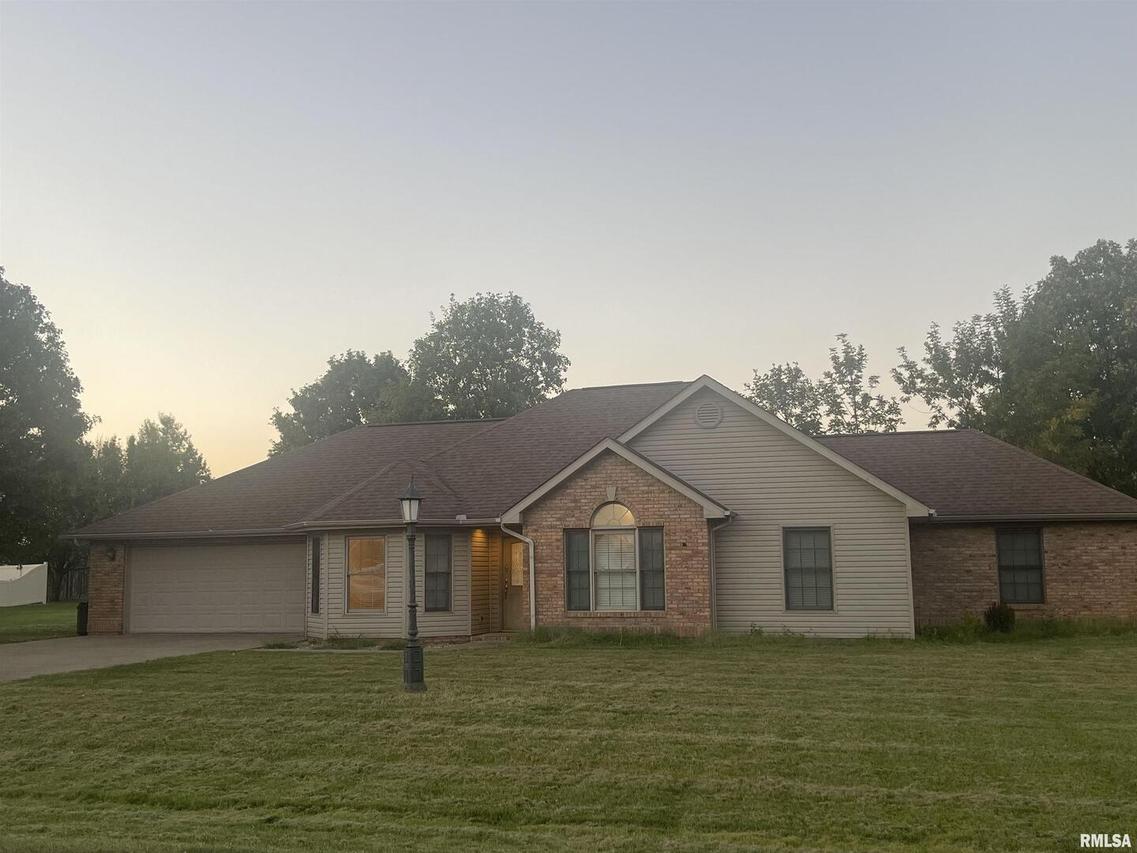 404 Bogie Dr., Herrin, IL 62948