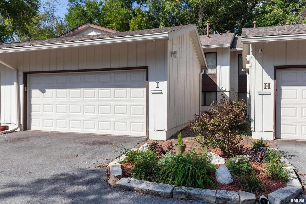 3001 31st St. #I, Rock Island, IL 61201