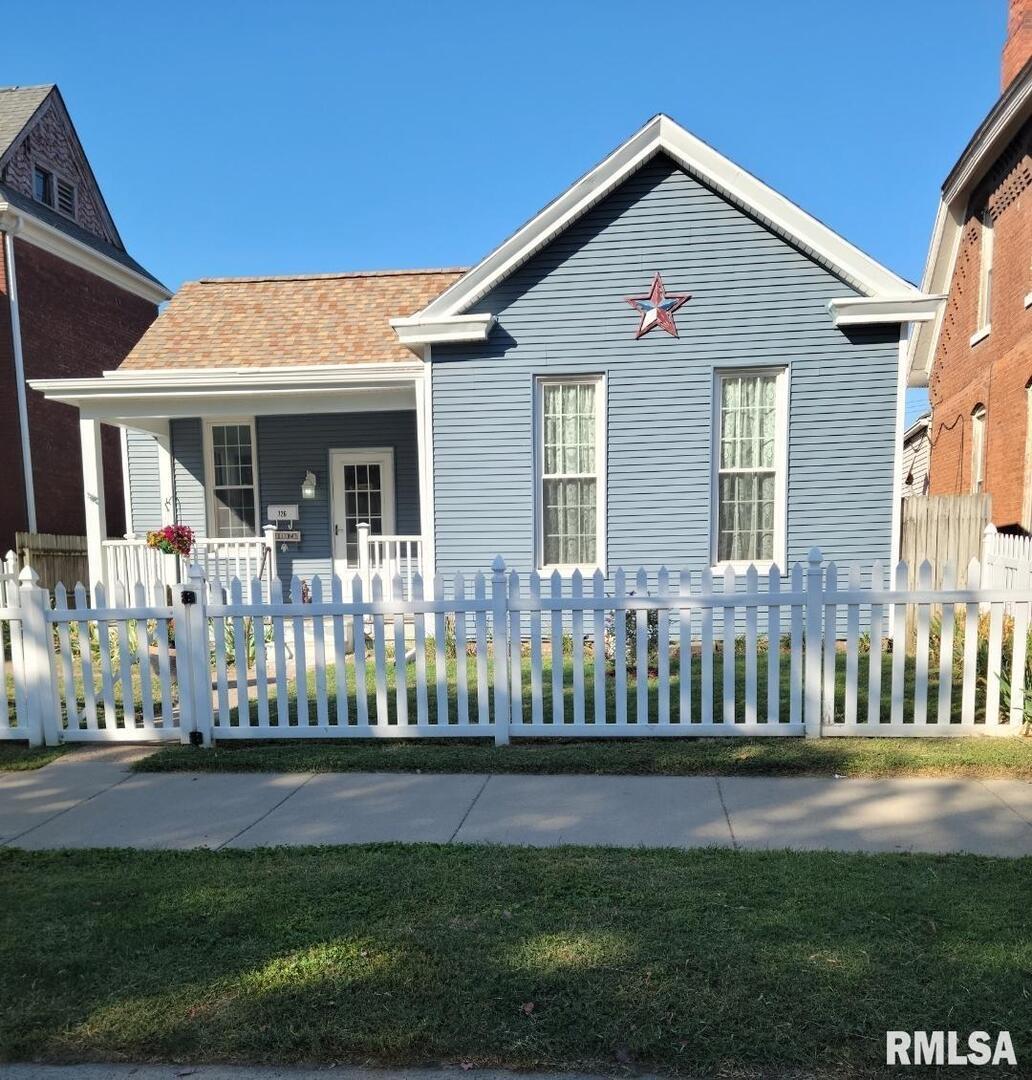 726 S 13th St., Quincy, IL 62301