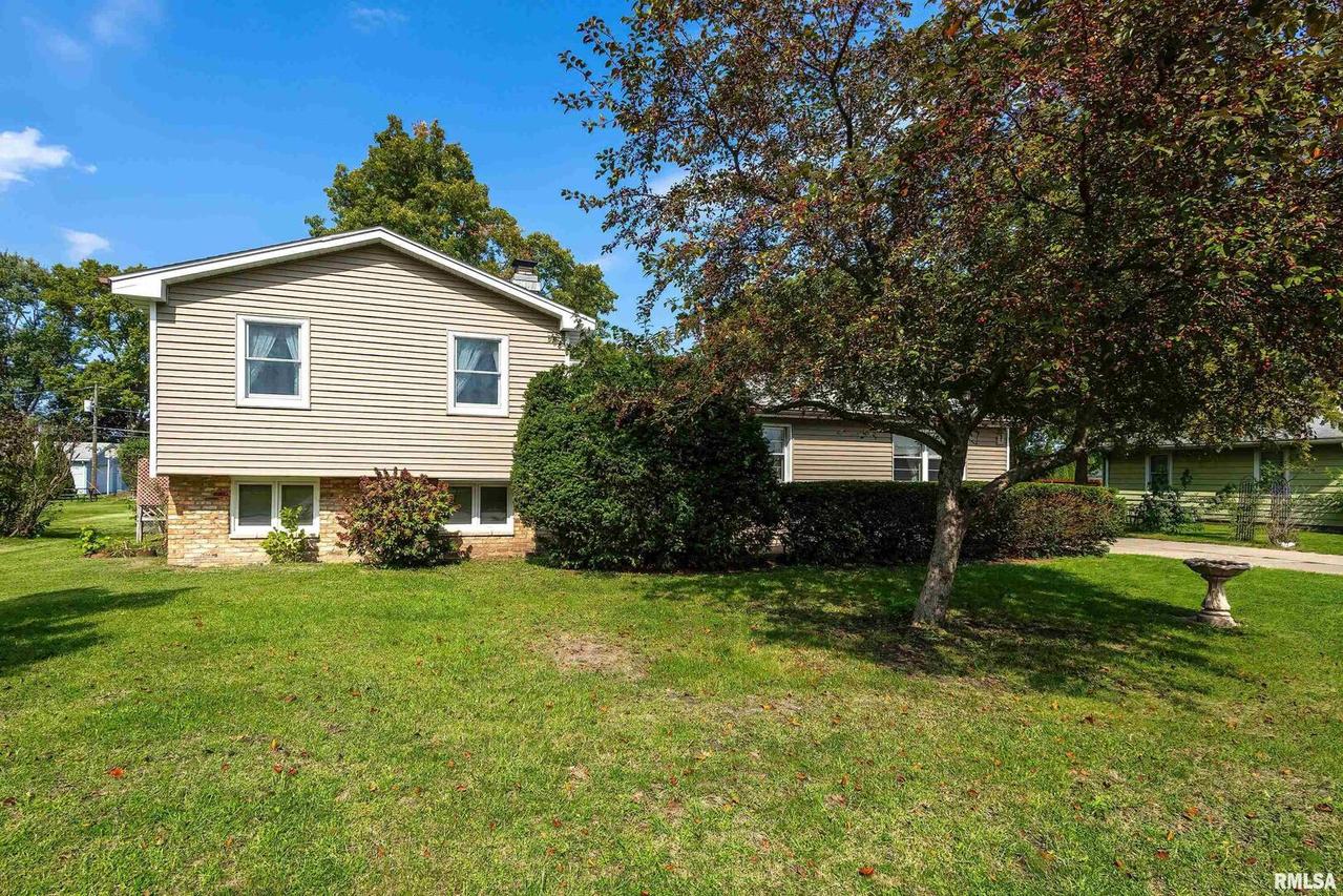 727 Oaklawn Ave., East Moline, IL