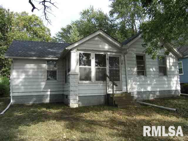 3909 11th St., Rock Island, IL 61201