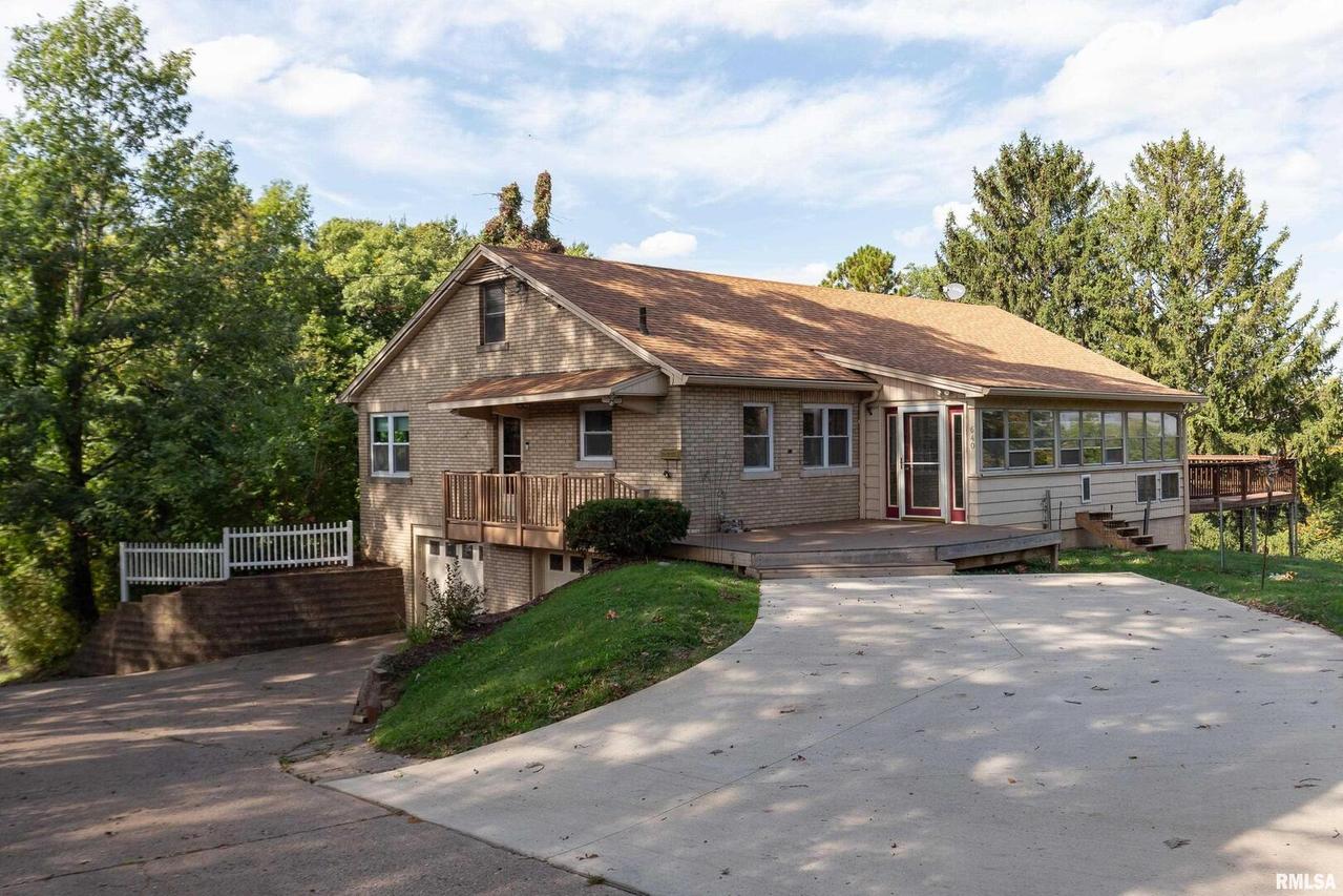640 18th Ave., East Moline, IL 61244