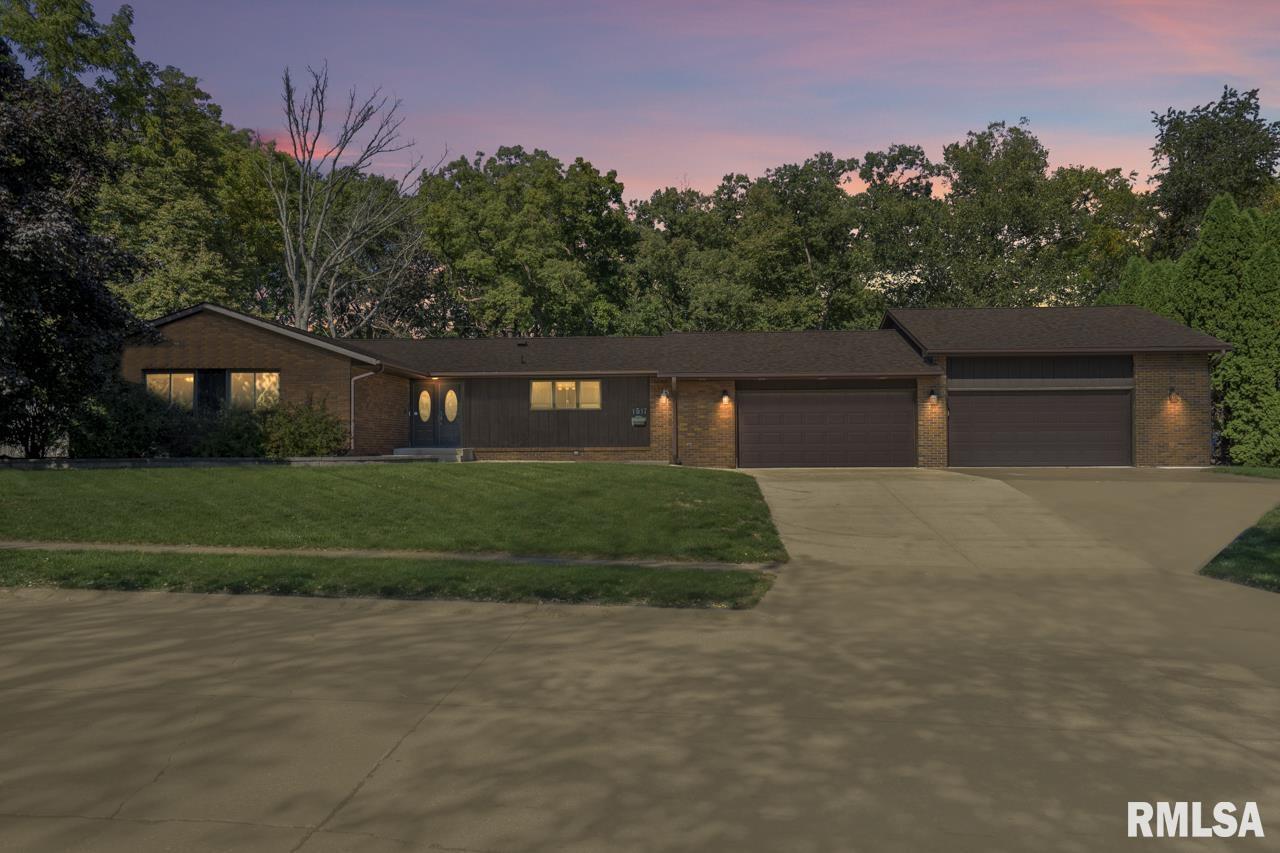 1517 18th Ave., Silvis, IL 61282