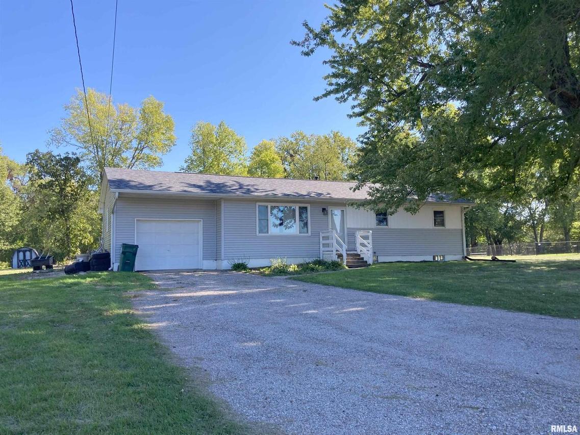 25310 Ridge Rd., Colona, IL 61241