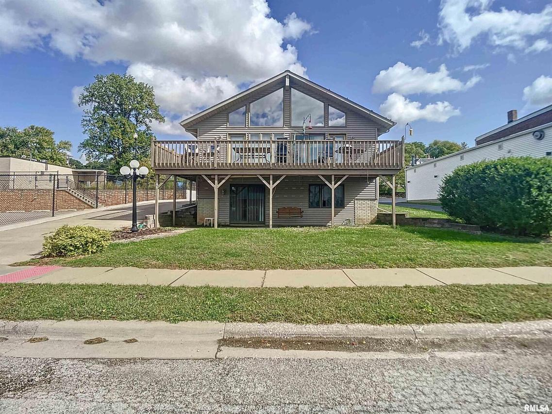 208 N Main St., Port Byron, IL