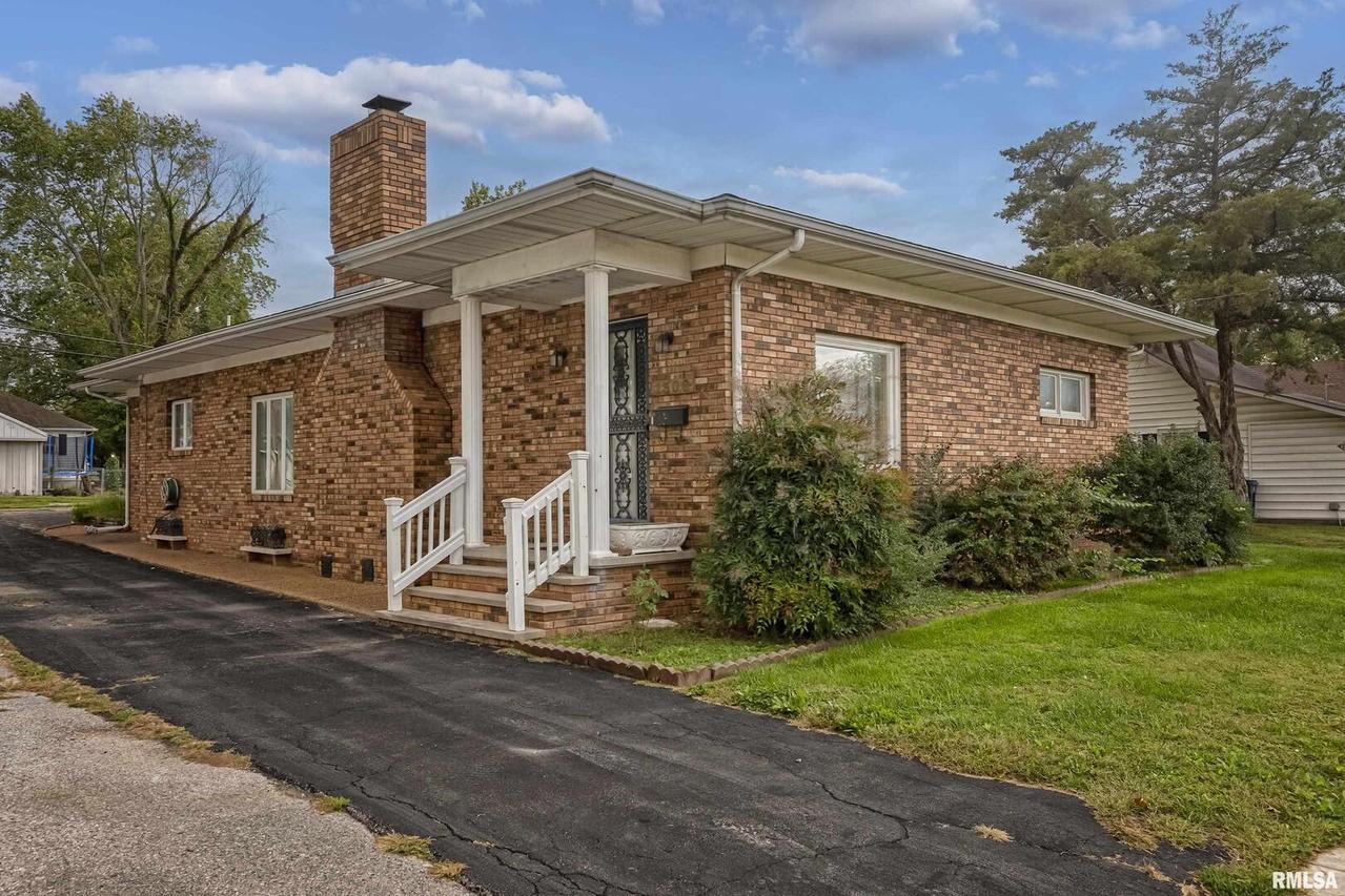 1306 E Main St., West Frankfort, IL